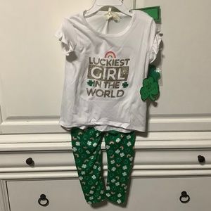 NWT girls 4T St. Patrick’s Day 3 pc pant set rainbow, Luckiest girl in the world